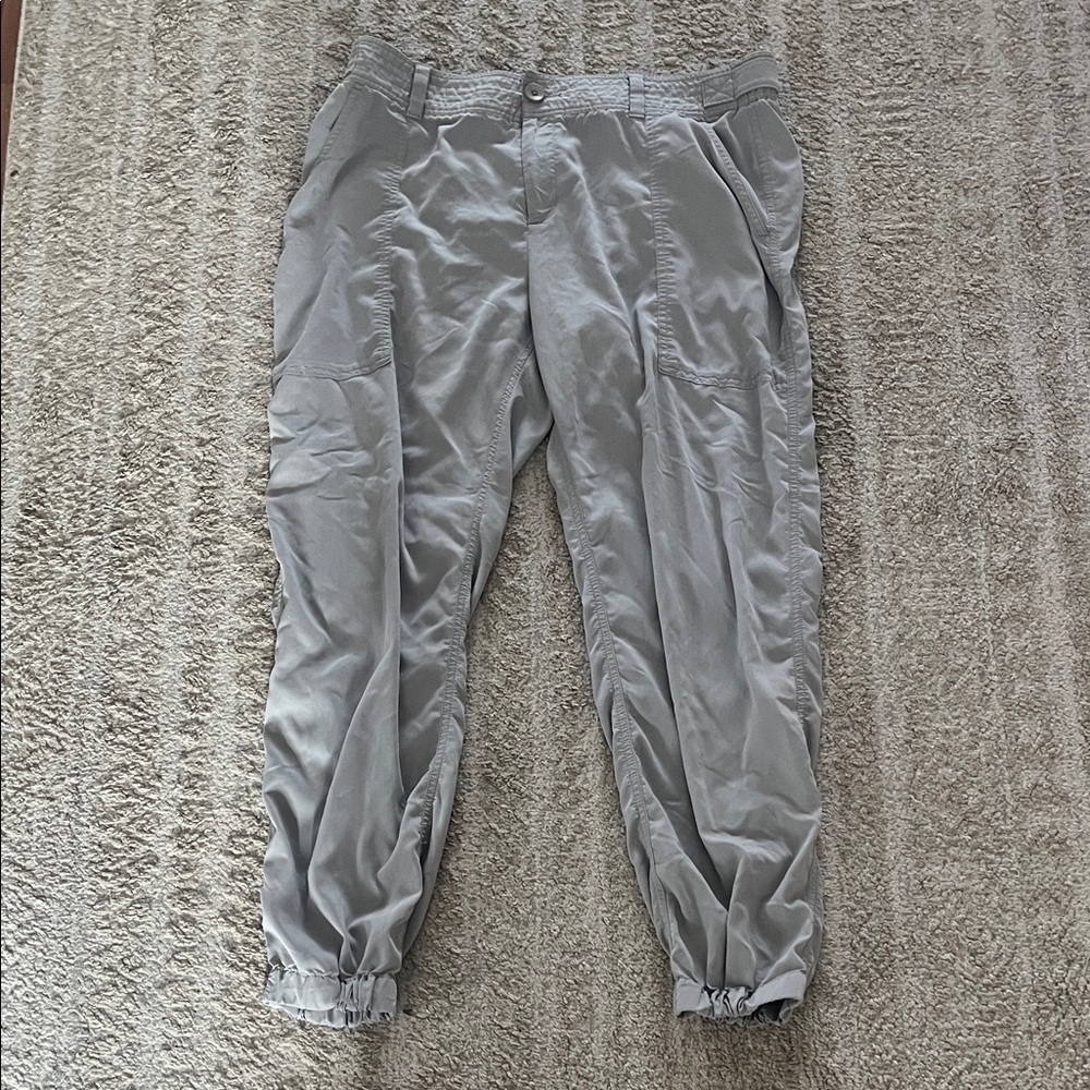 Under Armour Adjustable Elastic Waist Cargo Pockets Gray Travel Joggers Large